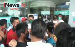 Tak Terima Pasien Tumor Divonis Covid-19, Puluhan Orang Datangi RS Murni Teguh Medan