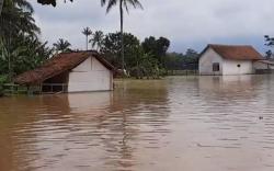 Banjir Tasikmalaya Belum Surut, Kepala Desa: Ada 500 KK Terisolasi