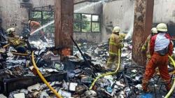 Ruang Kelas SMAN 100 Cipinang Ludes Terbakar