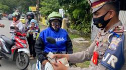 Pelanggar Lalu Lintas di Padang Diberi Tausiah Pak Ustaz