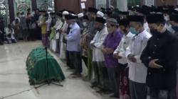 Ribuan Santri dan Warga Iringi Pemakaman Gus Im di Ponpes Denanyar Jombang