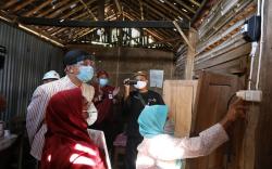Cerita Nenek di Wonogiri yang Rumahnya Mendadak Terang usai Ditemui Ganjar