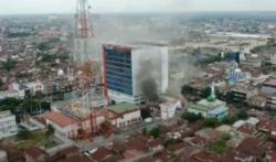 Video Gedung Server Telkomsel di Pekanbaru Terbakar, Jaringan Seluler Mati