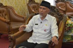 Wali Kota Padang Kecewa Banyak Warga Tak Naikkan Bendera Merah Putih