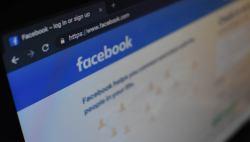Facebook Ikut Epic Games Kritik Pajak App Store