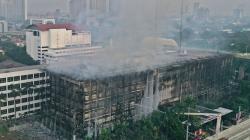 Penampakan dari Udara Gedung Utama Kejaksaan Agung Hangus Terbakar