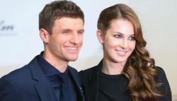 5 Pemain Sepak Bola yang Menikahi Sahabatnya Sendiri, Relationship Goals