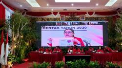 Tak Jadi Umumkan Pasangan Cawali-Cawawali Surabaya, Puan Pamer Amplop