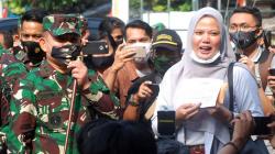 Pangdam Jaya Serahkan Ganti Rugi untuk Warga Terdampak Perusakan oleh Oknum TNI