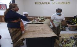 Kejati Bali Gelar Upacara Pembersihan di Depan Toilet, Tempat Tri Nugraha Bunuh Diri