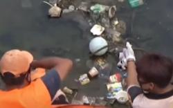 Video Penemuan Mayat Terikat di Kali Ciliwung Hebohkan Warga Jatinegara