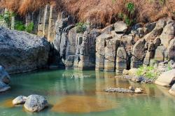 5 Tempat Wisata di Garut Tereksotis, Nomor 2 Seru Berenang di Tengah Kawah