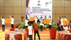 KPU Sumbar Undi Nomor Urut Paslon Gubernur dan Wakil<