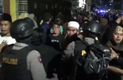 Video Warga Dua Kecamatan di Makassar Bentrok