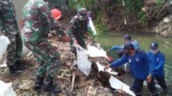 Antisipasi Banjir, 2 Ekskavator Dikerahkan Keruk Lumpur di Kali Mampang Jaksel