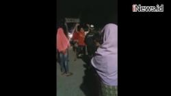 Video Emak-Emak Adang Truk dan Bus Protes Aktivitas Pabrik Cemari Lingkungan di Medan
