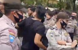 Video Demonstrasi Mahasiswa Bertepatan HUT Ke-20 Banten Ricuh