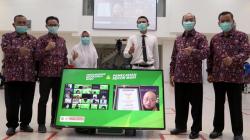Aksi Sosial Ribuan Mahasiswa UMSurabaya se-Indonesia Masuk Rekor MURI
