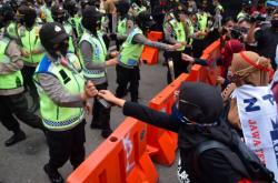 Demo Tolak UU Cipta Kerja di Semarang Tertib, Kapolda: Kami Acungi jempol