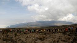 Warga Singapura Tewas saat Mendaki Gunung Kilimanjaro Afrika
