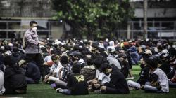 Polda Metro Jaya Pulangkan Ratusan Peserta Aksi Tolak Omnibus Law