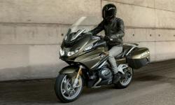 BMW Motorrad Segarkan Motor Petualang R1250RT Jadi Makin Gahar