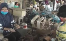 Video Kerajinan Karpet Serat Pisang Palembang yang Mendunia