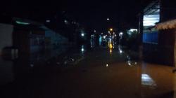 Malam Ini, Perumahan Pondok Gede Permai Banjir Sepinggang
