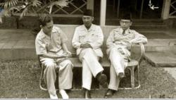 Republik yang Didirikan Pecinta Buku