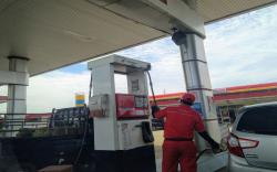 Banyak Kendaraan Antre di SPBU Jayapura, Begini Kata Pertamina
