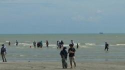 Sempat Ditutup karena Jadi Ajang Balap Truk, Pantai Cemara Tuban Kembali Dibuka