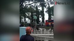 Video Dua Ormas di Sukabumi Bentrok, Lalu Lintas Terganggu