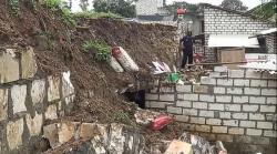 Perempuan di Lamongan Tewas Tertimpa Longsoran Pagar Makam