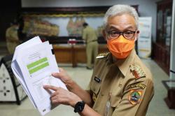Pengusaha Jateng Khawatir Gelombang PHK, Ganjar Pranowo : Tak Usah Takut