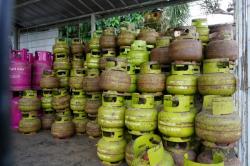 Gas 3 Kg di OKU Mahal dan Langka, Warga Mengeluh  <