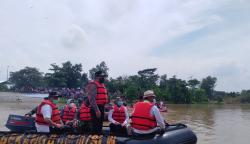 Adopsi Citarum Harum, Ridwan Kamil Yakin Sungai Cilamaya Akan Bersih Lagi<
