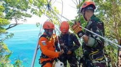 Evaluasi Materi SAR, Personel Basarnas dan Yonmarhanlan IX Ambon Gelar Latgab<