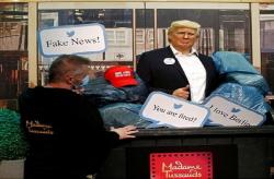 Museum Madame Tussaud Buang Patung Lilin Donald Trump ke Tempat Sampah