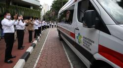 Potret Menkes Terawan Tepuk Tangan Apresiasi Tenaga Kesehatan Covid-19