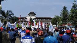 FSP TSK SPSI Tolak Perusahaan Cicil THR 2021, Roy: Sangat Merugikan Buruh