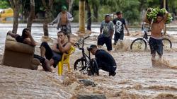 Foto-Foto Amerika Tengah Dihantam Badai Iota Kategori 5