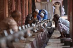 Niat Wudhu Beserta Tata Caranya Lengkap dengan Doa