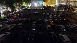 Antusiasme Warga Surabaya Nonton Bioskop Drive-In
