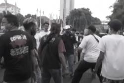 Video Demo Tolak Kedatangan Habib Rizieq Ricuh di Surabaya