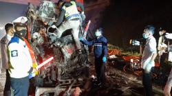 Selain Penumpang, Elf yang Tabrak Truk di Tol Cipali Juga Angkut Motor