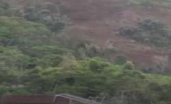 Video 15 Rumah di Garut Tertimbun Tanah Longsor<