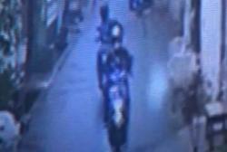 Video Rekaman CCTV Pelaku Curanmor di Cengkareng Beraksi saat Hujan Deras