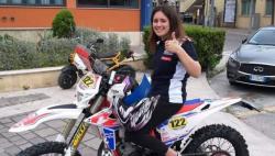Tragis, Pembalap Motor Cantik Ini Tewas Ditabrak Mobil dalam Kejuaraan Rally