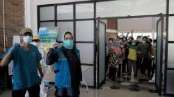 Wali Kota Airin Pantau Kondisi Pasien OTG Covid-19 saat Pilkada Tangsel