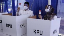 Calon Wali Kota Depok Mohammad Idris Nyoblos di TPS 14 Jatimulya